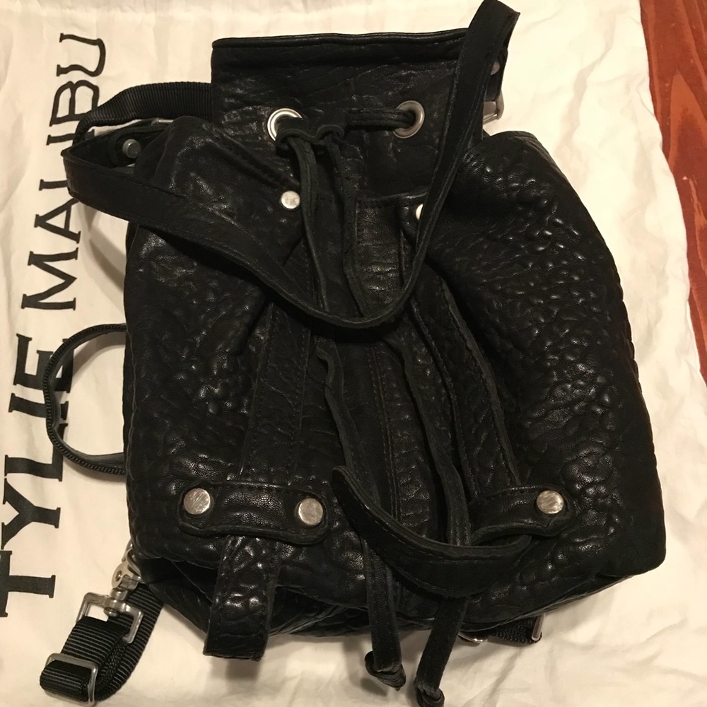 GUC Tylie Malibu Gypsy Samantha Convertible Bag